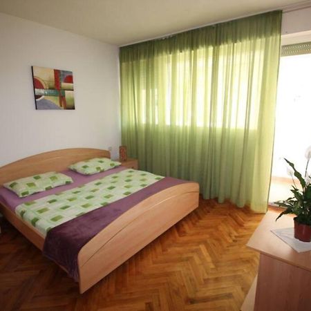 Old City/Beach 13 Minutes Away, Parking, For 4 Spalato Esterno foto