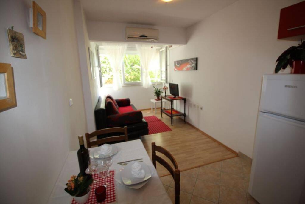 Old City/Beach 13 Minutes Away, Parking, For 4 Spalato Esterno foto