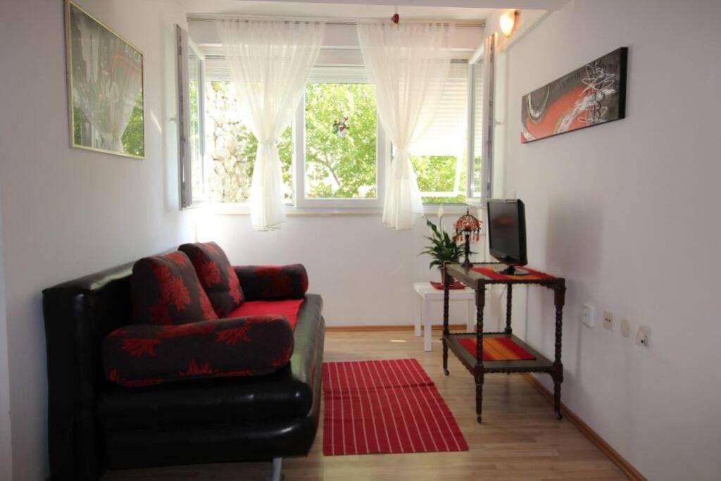 Old City/Beach 13 Minutes Away, Parking, For 4 Spalato Esterno foto